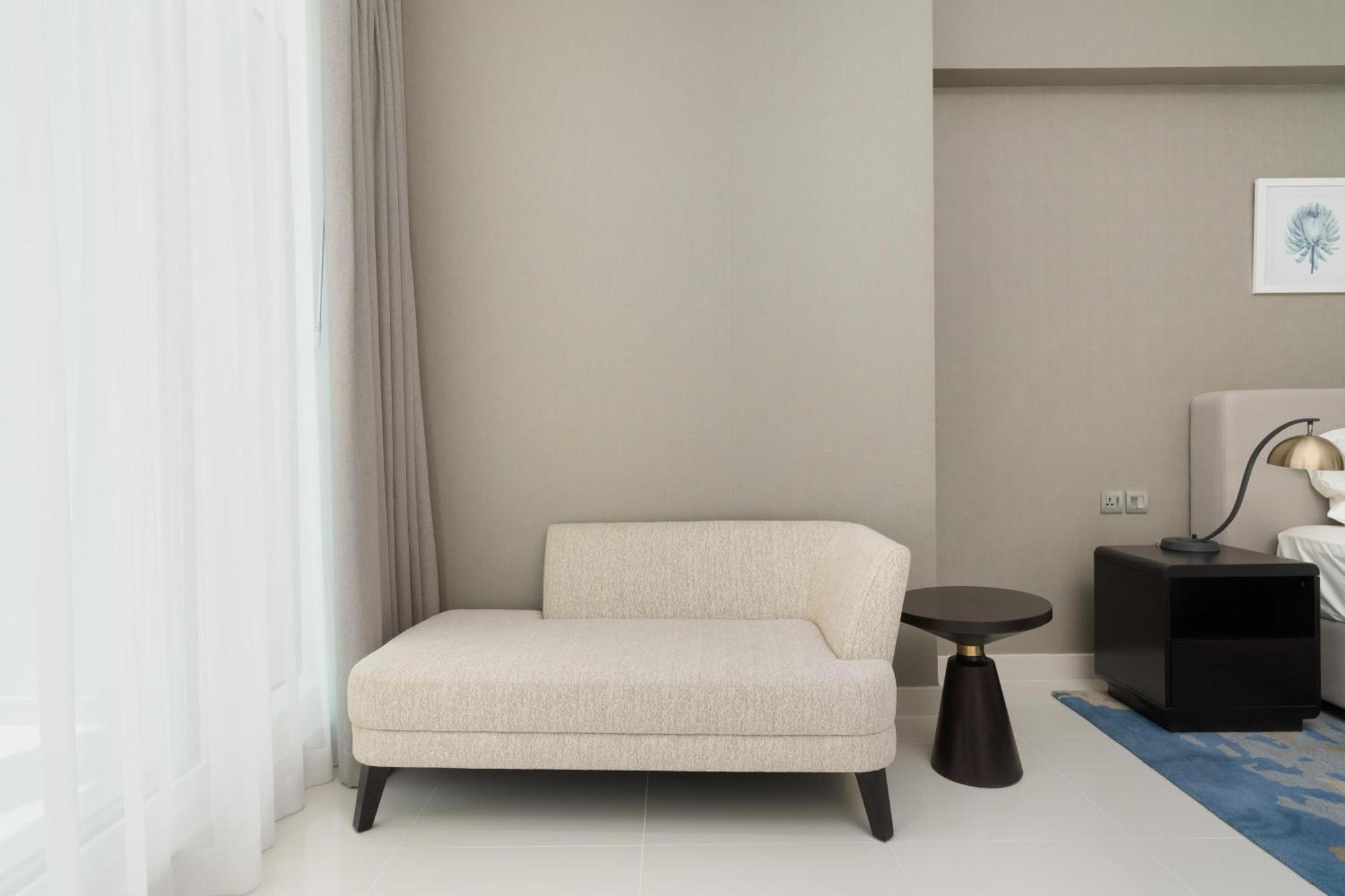 From Rush To Calm -2br Retreat In Damac Prive Apartment