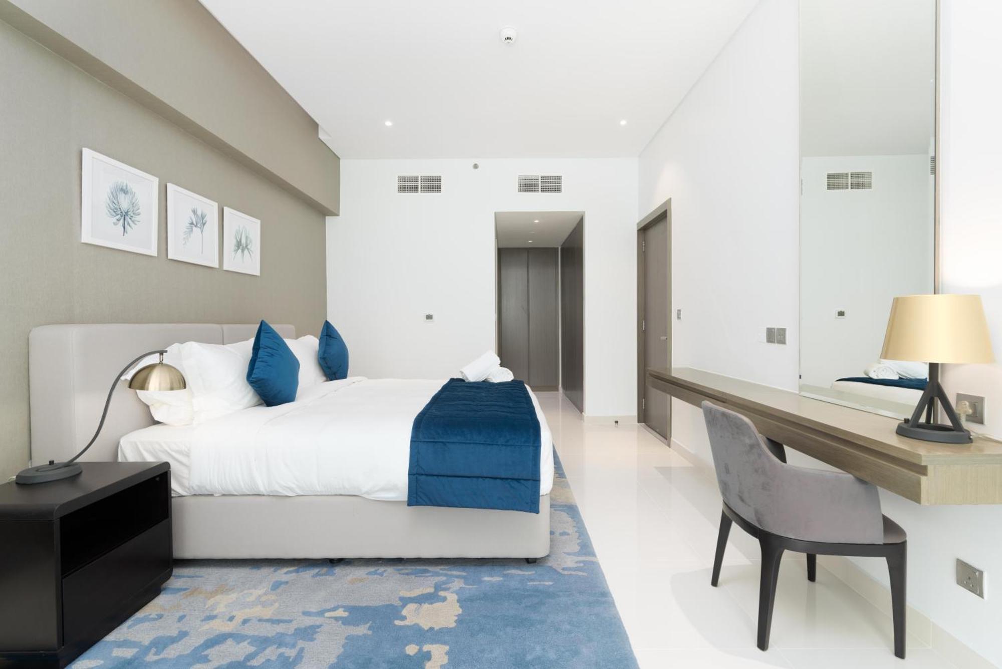 From Rush To Calm -2br Retreat In Damac Prive Apartment *