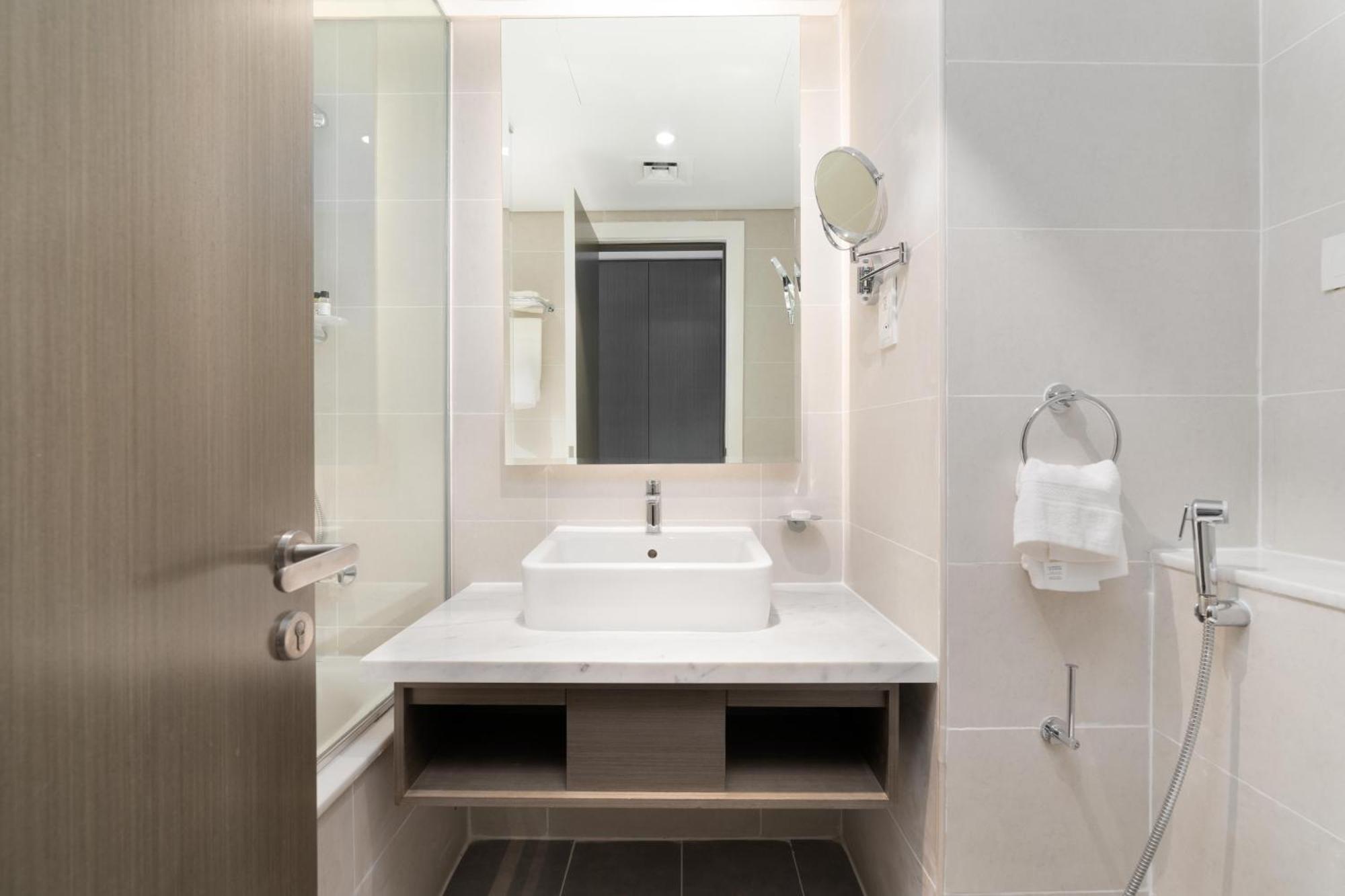 Apartment From Rush To Calm -2br Retreat In Damac Prive Dubai